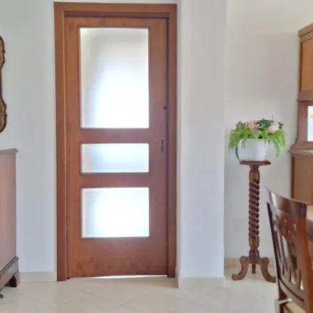 Apartment Casa Leo, Eleganza Siciliana Con Vista Etna A Due Passi Dal Mare