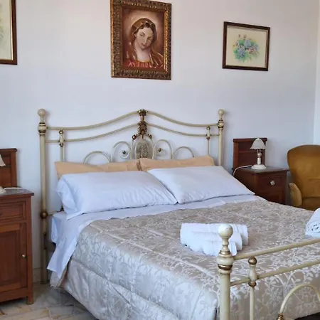 Casa Leo, Eleganza Siciliana Con Vista Etna A Due Passi Dal Mare Apartman Riposto